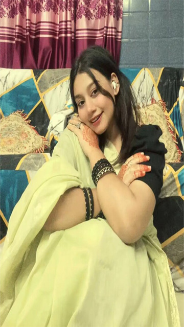 Horny GF Fingering Squirting 1 More Clip