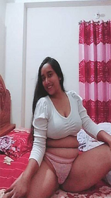 Horny Tanker GF Showing