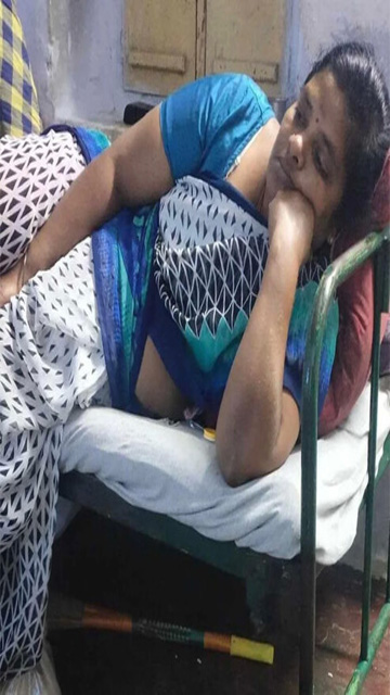 Hot Tamil Mom Dress Change Capture By Son