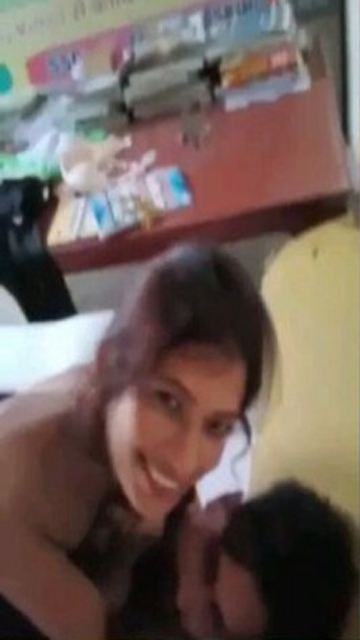 Desi College Girl – Enjoying with Boys – in Hostel Clear Talking