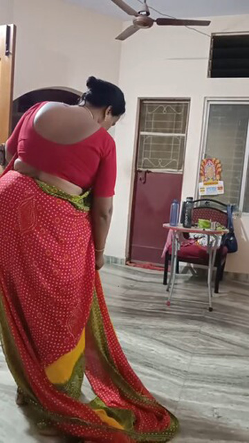 Changing Dress Mom Caught Camera