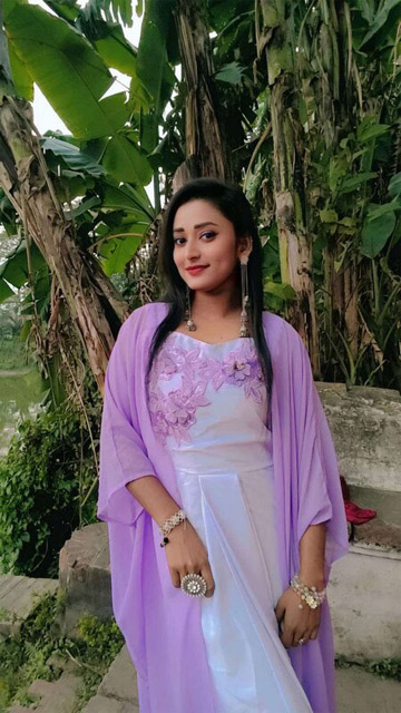 Cute Desi Girl Nude Showing