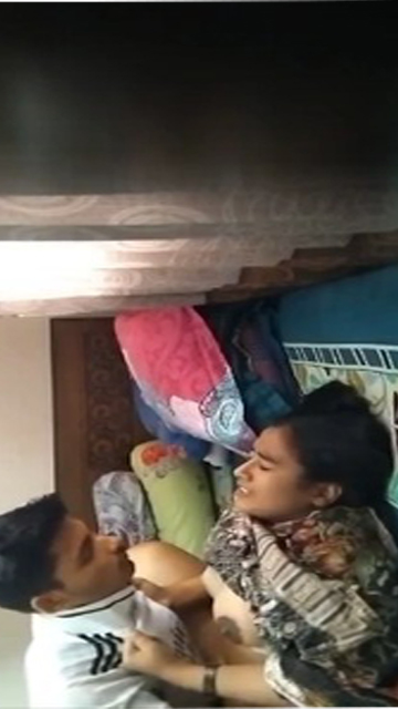 Lovers Fucking First Time – Secretly Recorded