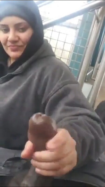 Beutiful Expression Hijabi – Aunty Doing Handjob Porn