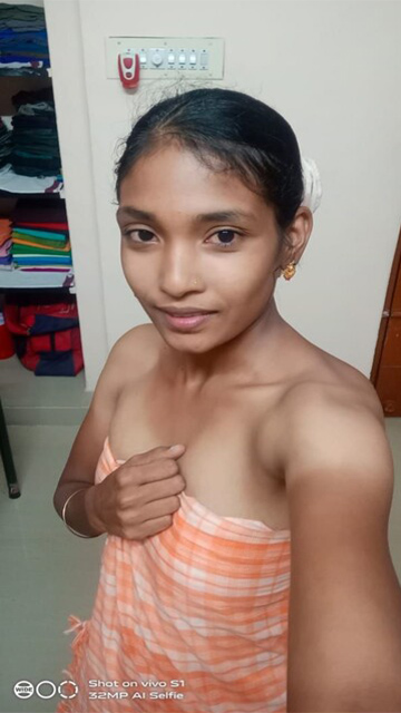 Tamil Famous Threesome – Girl Blowjob New Update