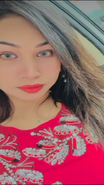 Sexy Gf Showing Boobs And Pussy