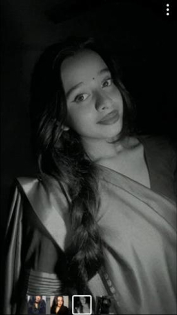 Horny Bengali GF – Pressing Boobs Fingering