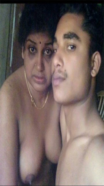 Tamil Hot Mom Affair With Son Friend