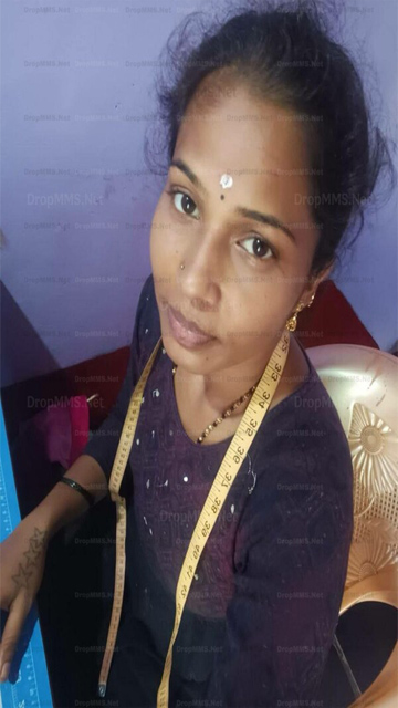 Mallu Young Tailer – Aunty Pussy Showing