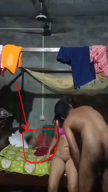 Wife Fucking When her Son Busy in Phone – But Son their Fucking Session