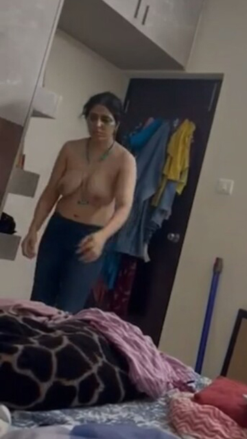 Wife clothes boobs Capture – Cuck Hubby Hudden Cam