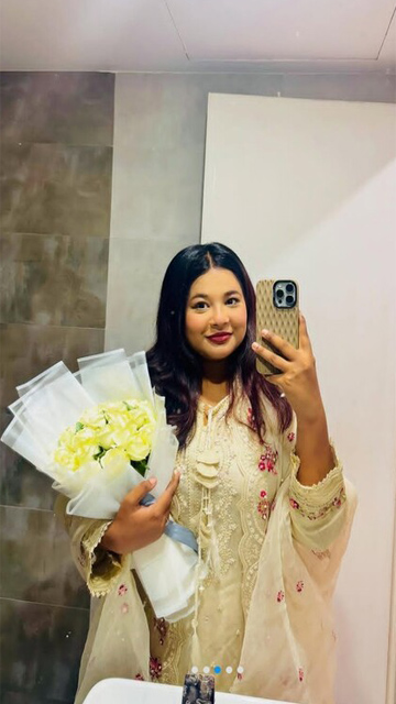 Babe Full Nude Captured – And Pussy Rubbing By BF New