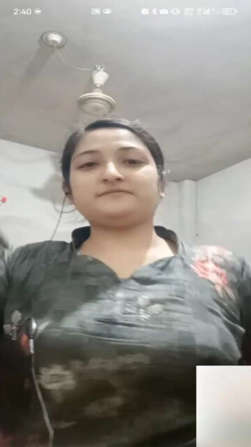 Beautiful Cute Married Wife – Affair Showing Lover