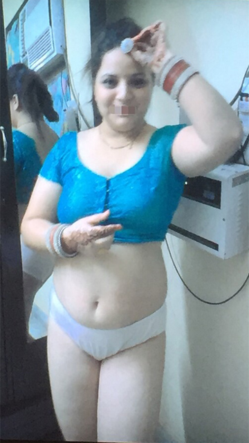 Chocolate Boy Fucking & Getting Blowjob From Her Young Aunty