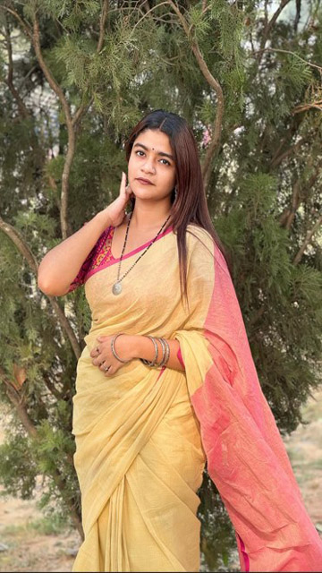 Horny Tanker GF Pressing Boobs Showing Pussy Mms Videos