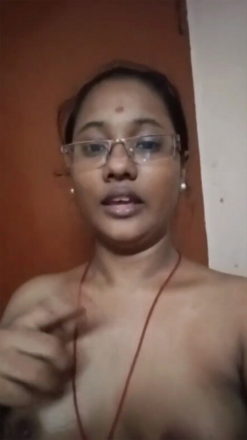 Hot Young Aunty Making Video – And Saying I Love You