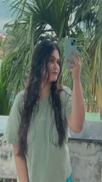 Horny Chubby Tanker – Fingering Bathing