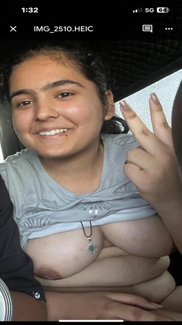 Beautiful Cute Gf Inside Car Mms