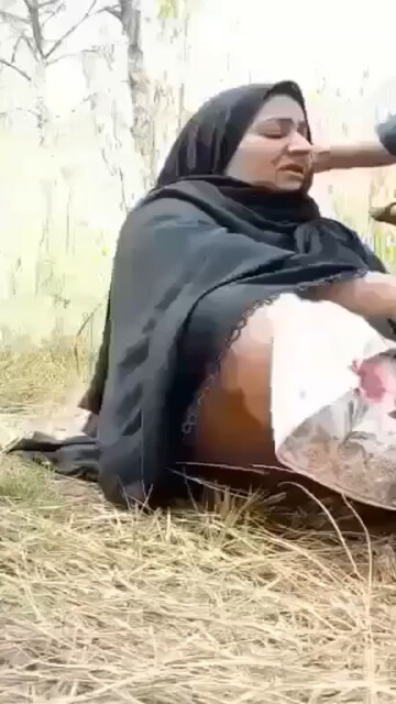 Hijabi Mature Bhabi Outdoor – Blowjob And Fucking Dick