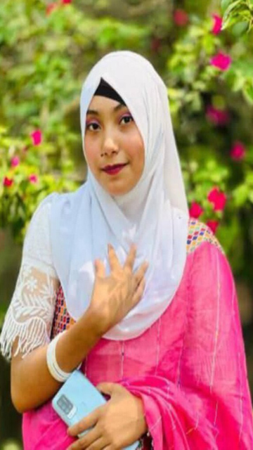 Horny Hijabi Girl Outdoor Kissing Smooching And Boobs Sucking