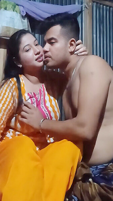 Beautiful Village Bhabhi Riding On Devar Dick