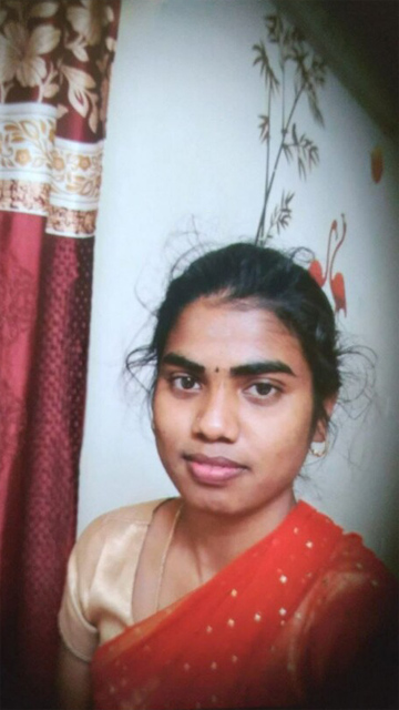 Desi Slim Babe with White BF Getting Superb Back Shots