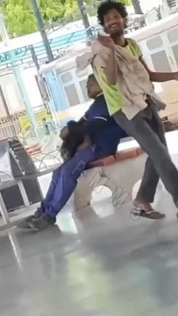Crazy Guy Getting Blowjob In Railway Station – In Public Capchar Videos