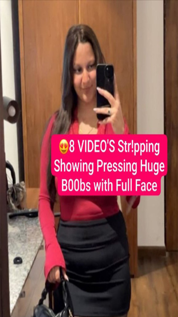 Famous Insta Model Viral – Showing Pressing Huge Boobs