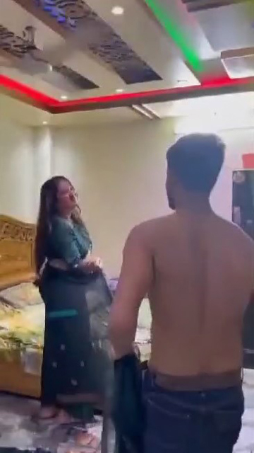 Desi Hotwife Affair Fucked – With Young Hot Boy Mms Video