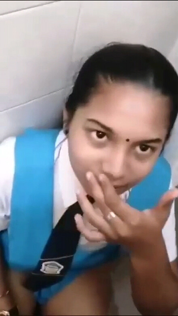 Horny Girl Blowjob And Fucking In College Washroom