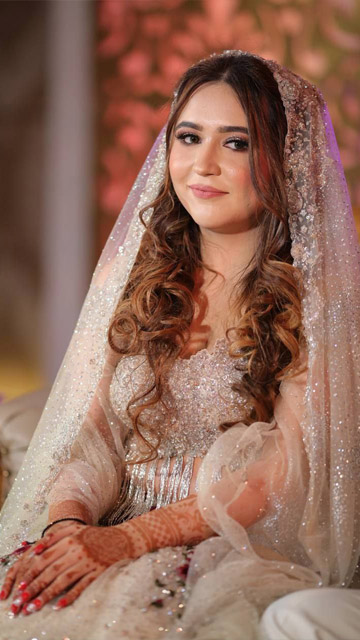 Beautiful Wife Nude Boobs & Giving Blowjob with Full Face