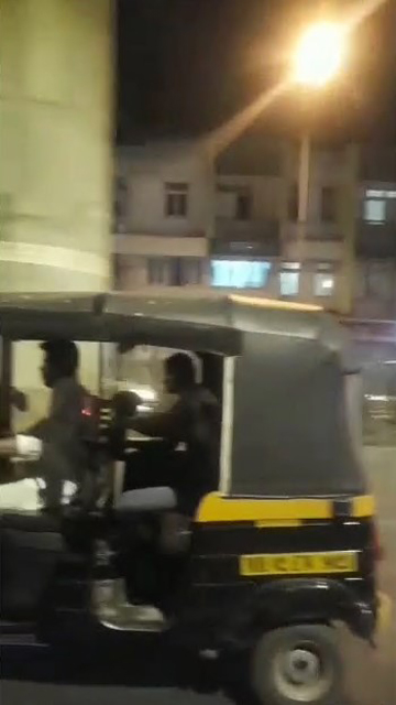 Indian Girl Sucking Boyfriend – Dick In Auto Rickshaw
