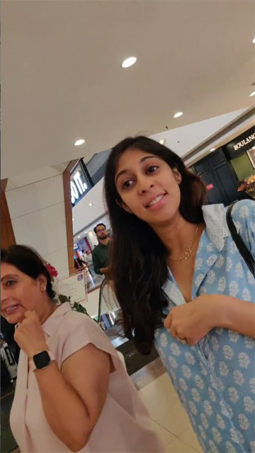 Random Upskirt Panty Pussy In Shopping Mall