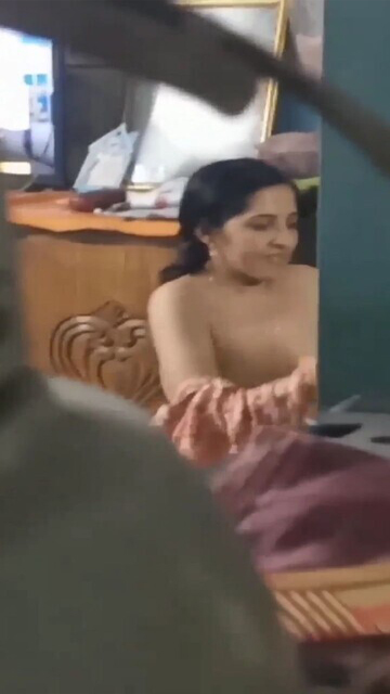 Alone Home Bhabhi Fucked By Neighbour