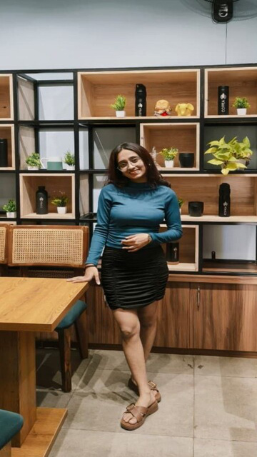 Beautiful Sexy Indian Horny Gf Sucking Dick