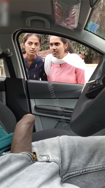 Daring Guy Flash Dick – Infront Of College Girls Inside Car S3